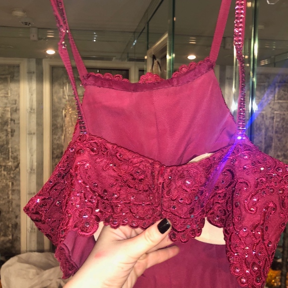 Two piece formal gown - Picture 4 of 8